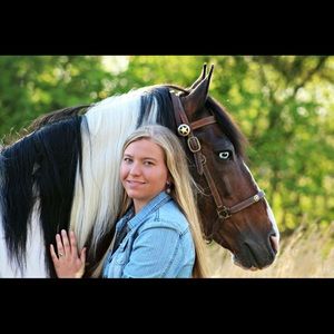 Meet your Posher, Karrie